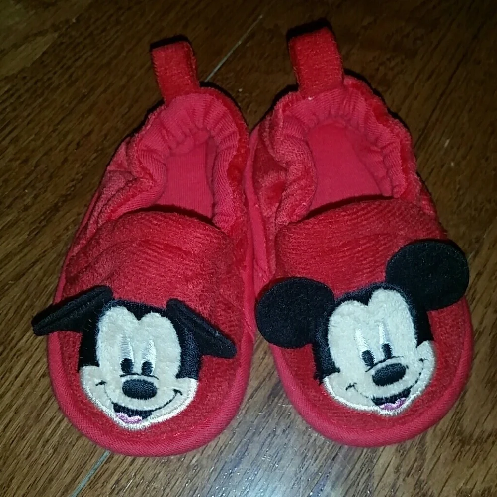 🔶️5 for $30🔶️ Mickey Mouse Infant Slippers